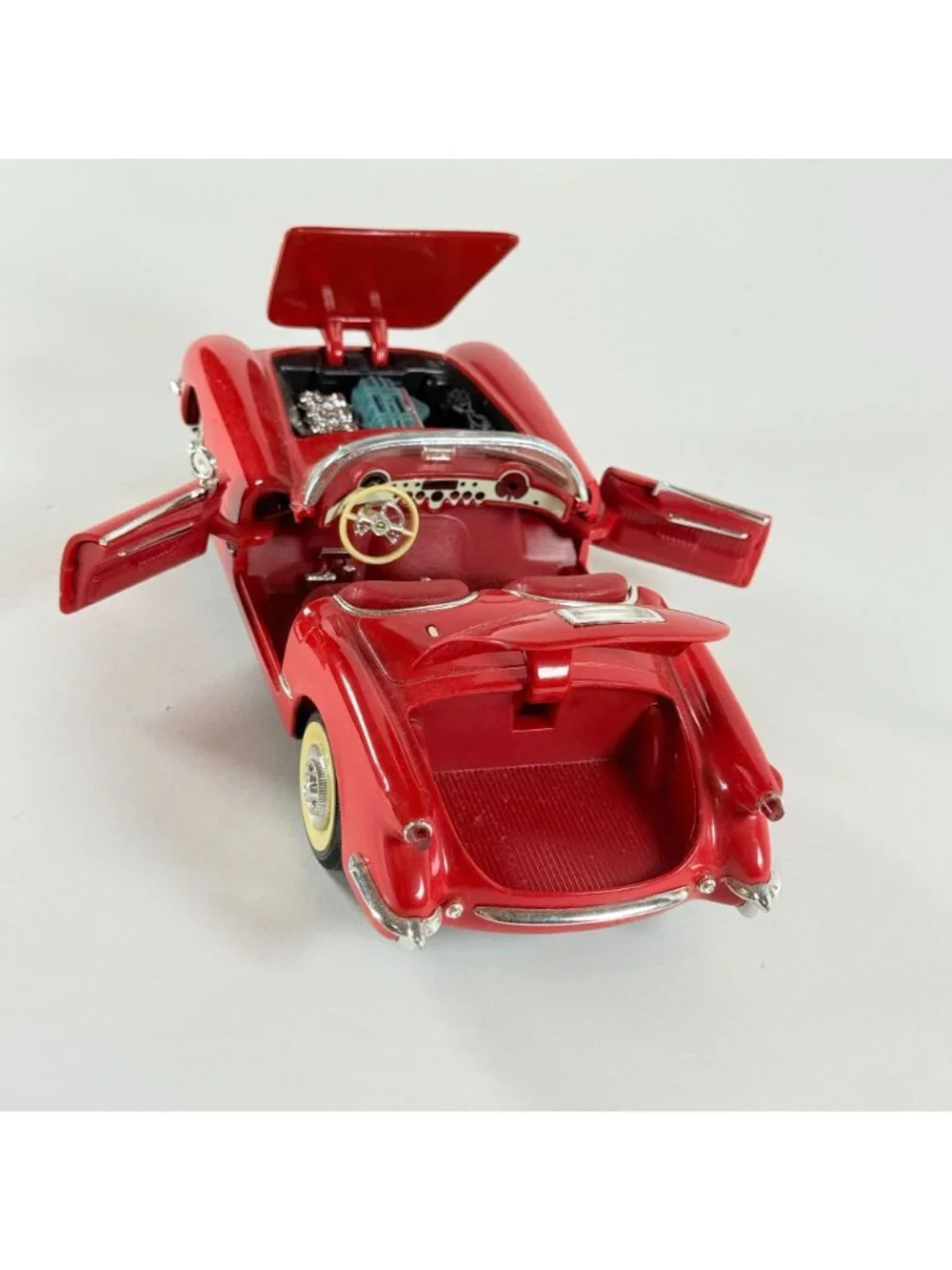 Mira Solido 1953 Red Chevrolet Corvette Convertible 1:18 Diecast